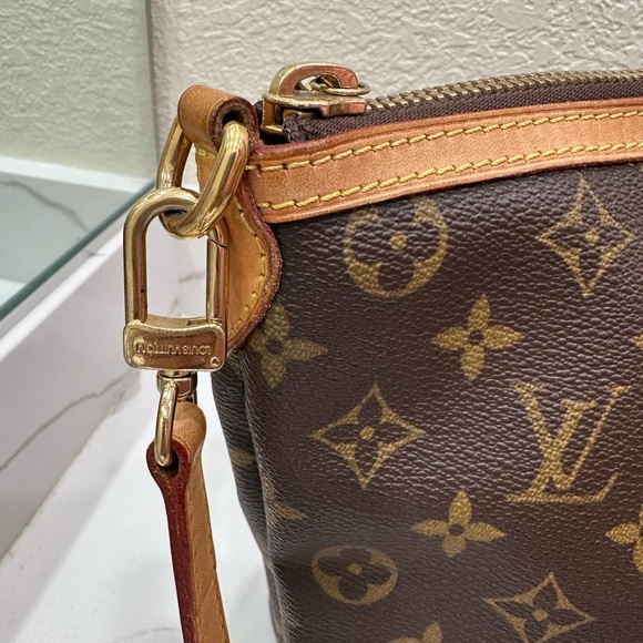 🔥Authentic Louis Vuitton PM Palermo🔥 - Picture 4 of 17